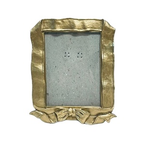 Cadre photo moderne en aluminium léger et durable, motif gaufré, taille personnalisée acceptée, idéal pour la décoration de salon et les cadeaux - Product Image 4