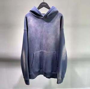 Survêtements personnalisés pour femmes, grammage lourd 500 GSM 350 GSM, en molleton polyester/coton, avec broderie, comprenant un sweat à capuche oversize et un short - Product Image 4