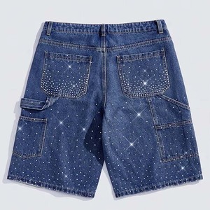 Shorts de mezclilla de diseño personalizado para hombre, premium, 100% algodón, transpirables, estilo urbano de alta moda con elegantes detalles de pedrería. - Product Image 2