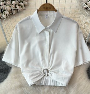 Camisa de Satén Verde de Manga Corta para Mujer con Cuello Camisero y Pliegues Frontales, Blusa Casual de Primavera/Verano - Product Image 5