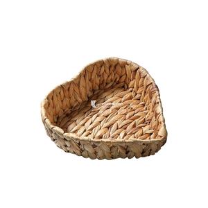 Bulk Order Heart Shape Water Hyacinth Tray with Beads, OEM Beaded Heart Shape Water Hyacinth Tray <b>Valentine</b> Wholesale - Product Image 4