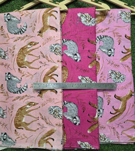 Tissu en coton imprimé à la main motif animaux de la forêt, en sergé, vendu au mètre pour la confection de robes - Collection 2026 à succès - Product Image 1