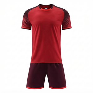 Maillot de football rouge de qualité supérieure à manches courtes, séchage rapide, respirant, en maille Spandex/Polyester, antibactérien, écologique, unisexe - Product Image 1