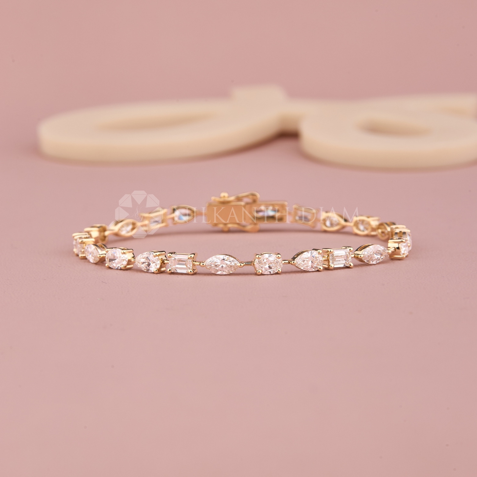 Rose Gold, White Gold, Yellow Gold