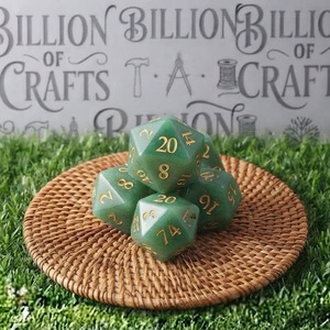 Ensemble de 7 dés de jeu de rôle en résine rouge translucide, écologiques, très demandés, numérotés en or, multi-faces, pour jeux de table - Product Image 5