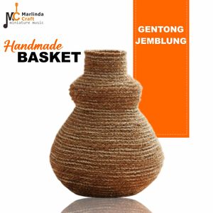 Artisanat en fibre de coco et jonc de mer GENTONG JEMBLUNG - Product Image 1