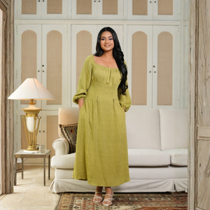 Robe midi élégante pour femme en vert avocat - Product Image 1