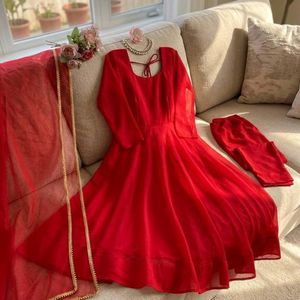 Vestido Anarkali de Seda Tibby Premium con Pantalón y Dupatta de Encaje Elegante, Conjunto de Traje Étnico de Diseñador para Fiestas, Venta al Por Mayor Directo de Fábrica - Product Image 2