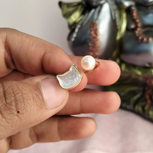 Anillo de Perlas de Agua Dulce Ajustable, Chapado en Oro, Talla Única, Anillo de Perlas de Agua Dulce Redimensionable, Fabricante Mayorista - Product Image 1