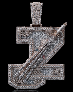 Pendentif Lettre Z Givrée en Argent 925 Plaqué Or, Sertie de Moissanite VVS Taille Baguette, Certifiée IGI, Monture Griffe, Unisexe - Product Image 1
