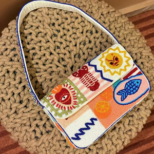Monedero con Cuentas Estilo Vintage para el Día del Partido de Fútbol Americano de Arkansas Woo Pig Sooie, Bolso Pequeño para Artículos Esenciales del Día del Partido - Product Image 1
