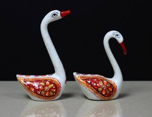 Nirmala Handicrafts - Juego de Estatuas de Cisnes de Metal, Hechas a Mano en India, con Trabajo de Esmalte, Pájaros del Amor, Artículo de Regalo, Decoración para Mesa o Escritorio - Product Image 6