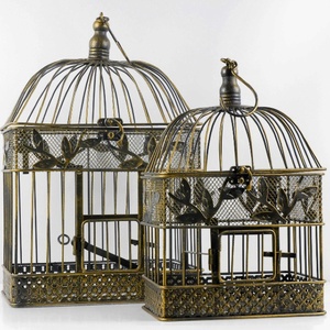 Lanterne en fil métallique personnalisée en forme de cage à oiseaux avec découpes de feuilles, décoration pour la maison et le jardin, centre de table décoratif en forme de cage à oiseaux - Product Image 1