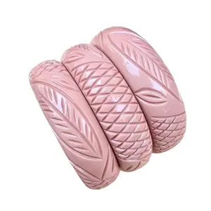 Brazaletes tallados inspirados en baquelita Vintage con Material de resina forma fantástica brazaletes de pulsera de diseño de nueva llegada