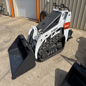 รถตักล้อยางดีเซล MT55 เครื่องยนต์ Kubota ขนาด 6.7 คิวบิกฟุต ประสิทธิภาพสูง เหมาะสำหรับงานก่อสร้างและจัดสวนที่มีความต้องการสูง - Product Image 1