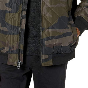 Chaqueta bomber premium con costuras resistentes y tacto suave. Diseñado para brindar comodidad duradera. - Product Image 6