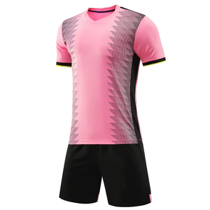 ชุดยูนิฟอร์มฟุตบอลแบบเต็มตัว คอวี ผ้าโพลีเอสเตอร์ ระบายอากาศ แห้งเร็ว ซับเหงื่อ สำหรับผู้ชาย พิมพ์ลายตามสั่ง สำหรับฤดูร้อน รับผลิตแบบ OEM - Product Image 2