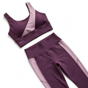 Conjunto de Yoga para Mujer Amkoor de 2 Piezas: Sujetador Deportivo Racerback y Leggings de Cintura Alta con Costuras en Contraste, Sin Costuras y Elásticos - Product Image 4