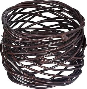 Anneau de serviette en métal design, conçu pour sublimer la décoration de la table à manger grâce à sa forme artistique et sa finition raffinée. - Product Image 1