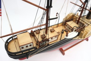 เรือจำลอง SS CALIFORNIA ทำมือจากไม้ สไตล์เรืออเมริกันโบราณ ของตกแต่งบ้านแบบตั้งโชว์ - Product Image 5