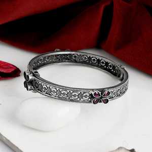 กำไลข้อมือ Meera Jaipur Ekavira - Product Image 1