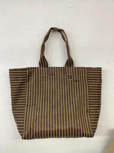 Sac fourre-tout léger en nylon recyclé à double couche avec fermeture éclair, nœud, pompon et décorations à rivets - Sac fourre-tout personnalisable en nylon recyclé - Product Image 2