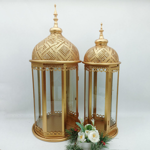 Nuevo Diseño de Linterna Dorada de Metal, Linterna Cuadrada Dorada para Decoración Festiva de Ramadán - Product Image 4