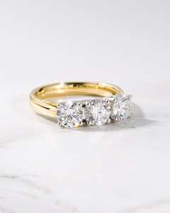 Bague demi-éternité en diamant de laboratoire, or 18 carats, 2,5 mm, taille brillant rond, certifiée IGI, alliance de mariage, bague d'anniversaire pour femme - Product Image 4