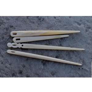 Unique Design Eco-Friendly Horn Large Two-<b>Eyed</b> Handmade Binding Tool Multipurpose Weaving/Knitting/Stitching - Product Image 5