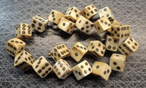 Dados de hueso naturales ecológicos de la India, estilo antiguo, hechos a mano, artículos de colección, dados redondos tallados a medida, conjunto de dados de PERFECT ENTERPRISES - Product Image 2