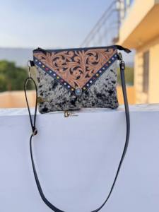 Bolso de Hombro de Cuero Auténtico con Diseño Artesanal y Grabado a Mano, Estilo Bohemio, Multiusos para Mujer - Product Image 5