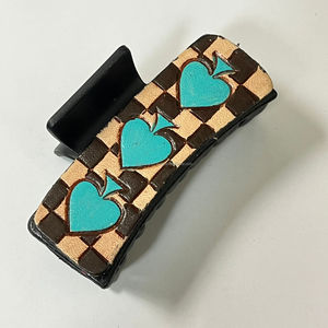 Nuevas Pinzas de Pelo Grandes y Modernas de Plástico con Diseño a Cuadros y Cuero para Mujer, Pinzas de Pelo Elegantes, Venta al Por Mayor de Fábrica - Product Image 5