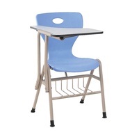 Escritorios y sillas ajustables para estudiantes de secundaria