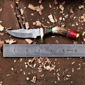 Cuchillo Nórdico de Acero de Damasco de 6 Pulgadas con Hoja Fija y Punta Clip para Caza/Camping/Desollado/EDC, Mango de Cuerno de Ciervo, Grado Industrial, Personalizado - Product Image 3