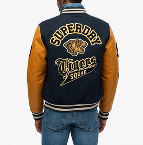 Veste universitaire personnalisée pour homme, corps en laine, manches en cuir, patch brodé, veste Letterman, boutons pression, style vintage, streetwear universitaire - Product Image 5