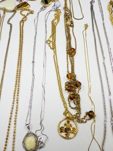 Ensemble de colliers en or fin pour femmes, bijoux de mode originaux et parfaits, création de designers - Product Image 4