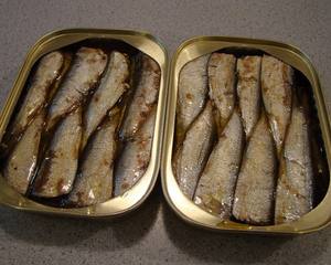 Halal ISO Certified Tinplate Can <b>Sardines</b> in Vegetable Oil Pull Tab Food Packaging 125 g Rectangular <b>Tin</b> for Canned Seafood - Product Image 5
