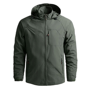 Veste softshell matelassée respirante à capuche et fermeture éclair pour femme, couleur unie, pour les sports d'escalade en plein air en hiver - Product Image 3