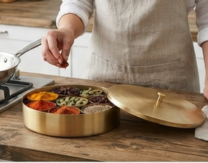 Boîte de rangement ronde en laiton de qualité supérieure avec couvercle et six tasses, design minimaliste, ensemble de vaisselle de cuisine en métal durable - Product Image 3