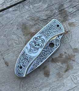 Couteau pliant artisanal de qualité industrielle supérieure en acier à haute teneur en carbone, gravé à la main, avec manche en acier inoxydable gravé, fabrication artisanale, support OEM - Product Image 3