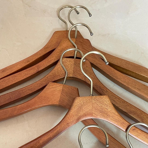 Proveedor de Perchas de Madera, Venta al por Mayor de Perchas de Madera, Perchas de Madera Personalizadas de Alibaba, Fábrica de Perchas de Madera, Perchas de Madera al por Mayor - Product Image 1