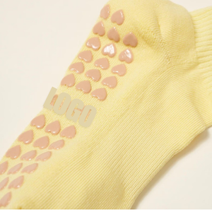Wholesale <b>Custom</b> Low MOQ Yoga <b>Grip</b> <b>Socks</b> Premium Jacquard Premium Anti Slip Pilates Studio Multicolor Ankle <b>Socks</b> For Women - Product Image 2