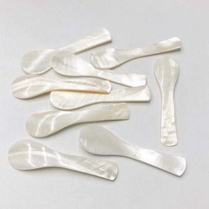 Cuillère à caviar en nacre, ustensile de service artisanal pour la dégustation de caviar et les dîners de luxe, fabricant OEM, vente en gros - Product Image 4