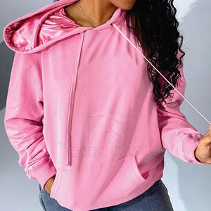 Sweat-shirt à capuche décontracté en mélange de coton avec doublure en satin et motif graphique pour un style urbain - Product Image 5