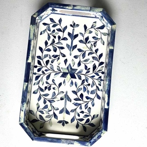 ถาดเสิร์ฟไม้ธรรมชาติและเรซิ่นพร้อมหูจับ ถาดอเนกประสงค์ทนทานสำหรับเสิร์ฟชา กาแฟ อาหาร และใช้ตกแต่งบ้าน - Product Image 1