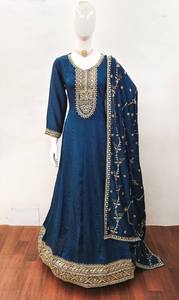 Premium Silk Shalwar Kameez con mangas pesadas de 60 longitudes y Dupatta para ocasiones de fiesta-Elección de estilo tradicional - Product Image 2