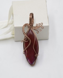 Pendentif en labradorite enveloppé de fil de cuivre, taille libre, pierre précieuse naturelle, bijoux faits à la main - Product Image 1
