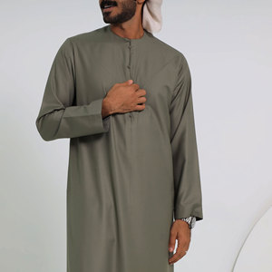 <b>Thobe</b> OEM Factory Custom Islamic Clothing with Modern Tailoring for Global Clothing Brands and Export - Product Image 4