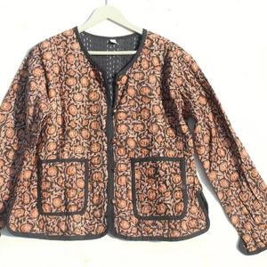 Impresionante chaqueta Kantha de algodón vintage Chaqueta reversible Chaqueta corta Kantha - Product Image 1
