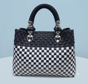 Wholesale Handmade Woven <b>Plastic</b> <b>Tote</b> Bag Handcrafted Checkered Pattern Beaded Handle Beach Shopping Women Handbag Style Purse - Product Image 4
